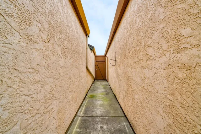 $410,000 | 1809 Holly Oak Drive, Modesto, CA 95354