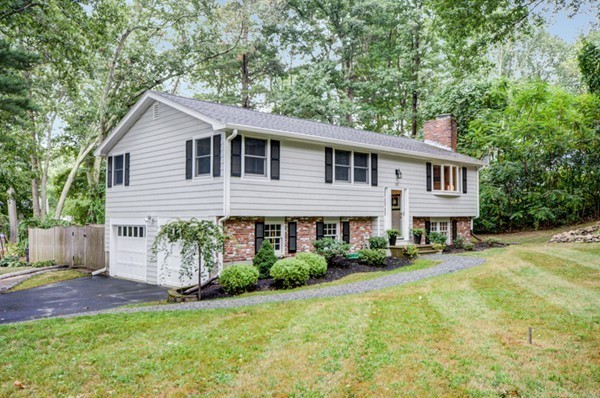 102 Robert Road Holliston, MA 01746 - Photo 1 of 30 Gallery Image 1