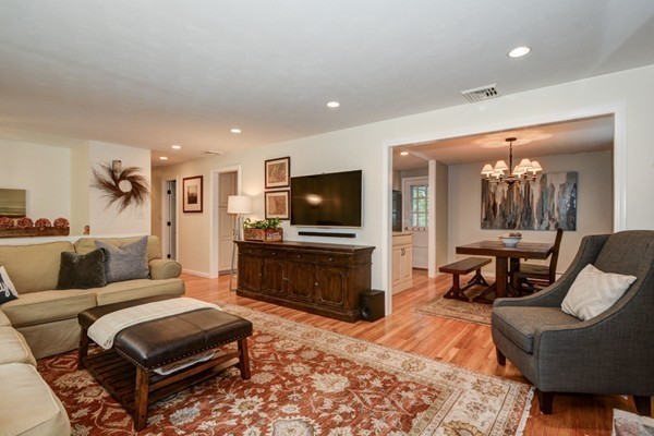 102 Robert Road Holliston, MA 01746 - Photo 12 of 30 Gallery Image 12