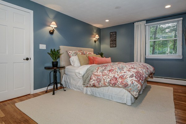 102 Robert Road Holliston, MA 01746 - Photo 17 of 30 Gallery Image 17