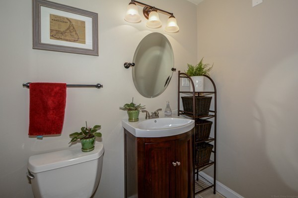 102 Robert Road Holliston, MA 01746 - Photo 18 of 30 Gallery Image 18