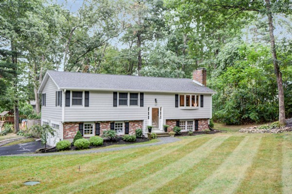102 Robert Road Holliston, MA 01746 - Photo 2 of 30 Gallery Image 2