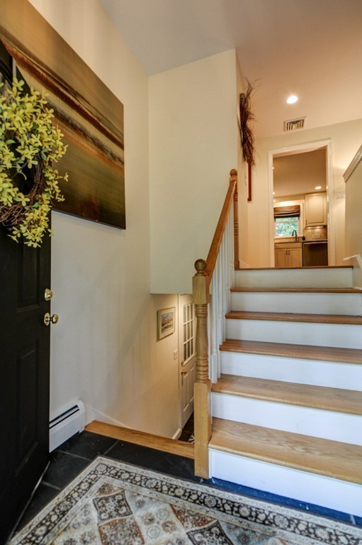 102 Robert Road Holliston, MA 01746 - Photo 4 of 30 Gallery Image 4