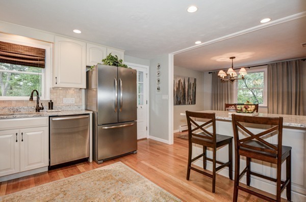 102 Robert Road Holliston, MA 01746 - Photo 7 of 30 Gallery Image 7