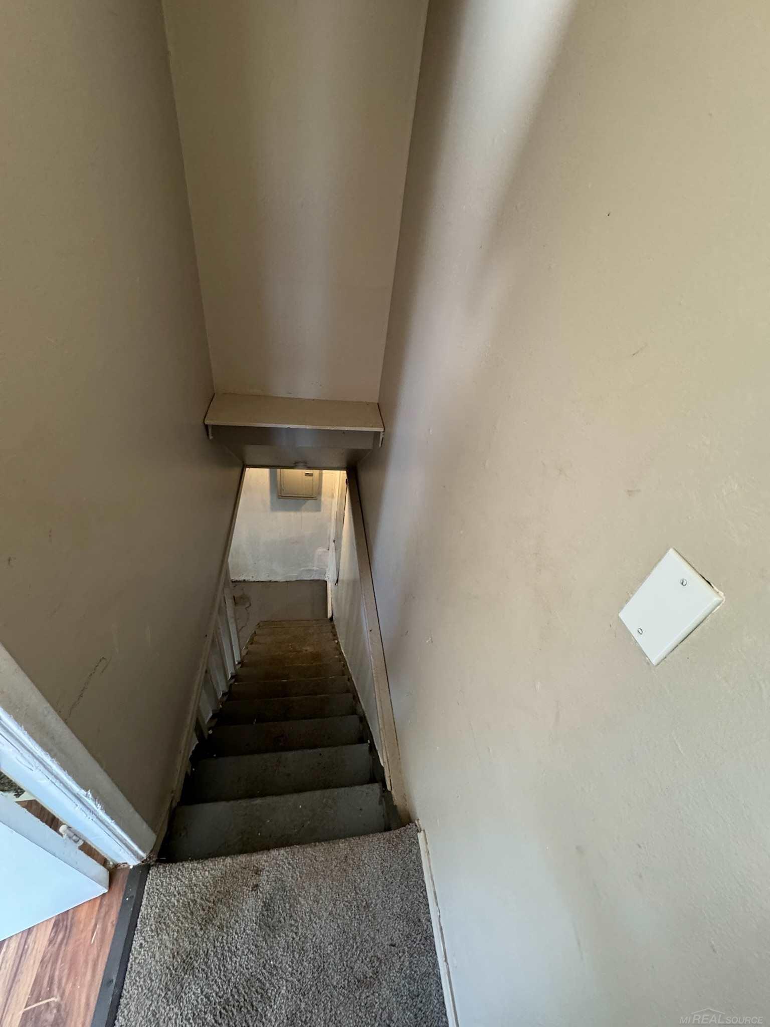 19961 Greenfield Road Detroit, MI 48235 - Photo 7 of 10