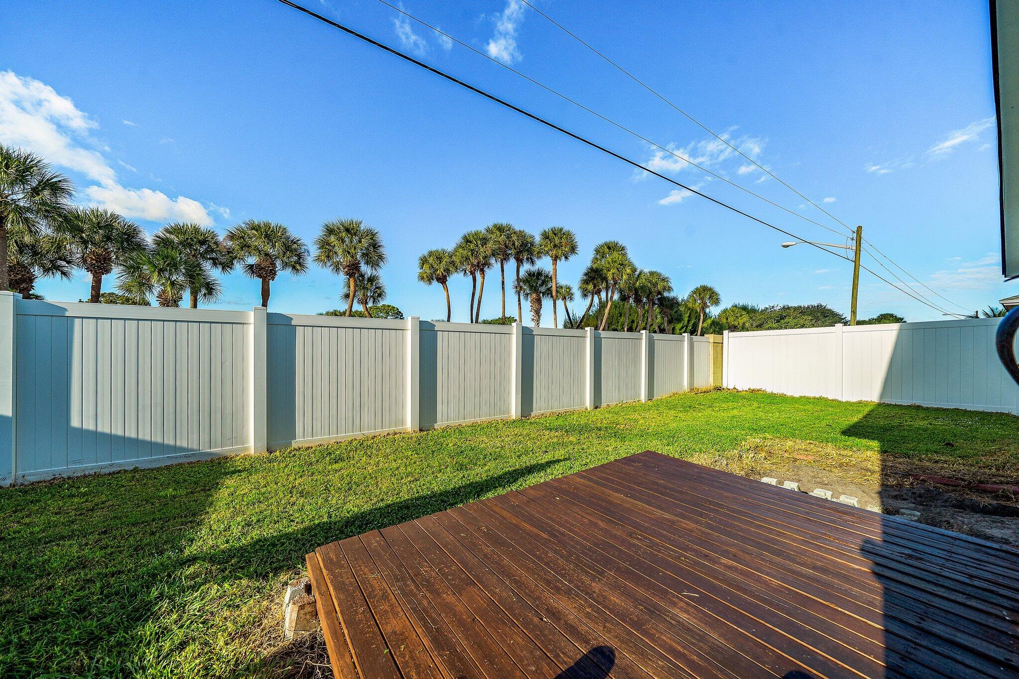 125 Raintree Trail Jupiter, FL 33458 - Photo 17 of 35 036-125RaintreeTrail-Jupiter-FL-SMALL