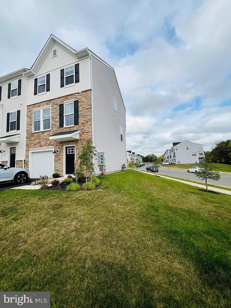902 Magnolia Lane Spring City, PA 19475 - Photo 2 of 24