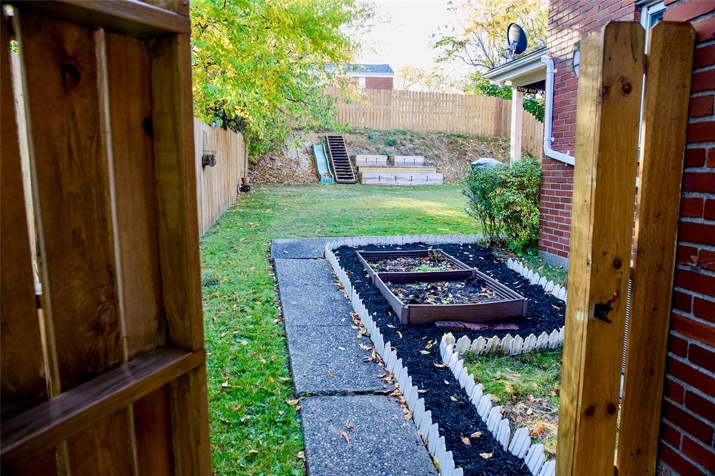 1130 McCabe Street Pittsburgh, PA 15201 - Photo 16 of 22