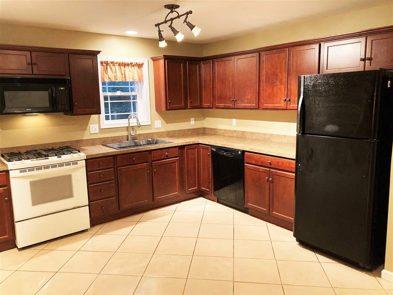 8 Walton Avenue Rio Grande, NJ 08242 - Photo 13 of 29 Gallery Image 13