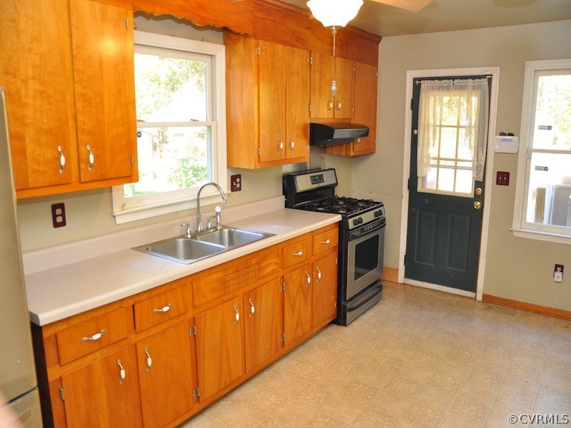 11011 Lawyers Road Prince George, VA 23875 - Photo 3 of 18 Gallery Image 3