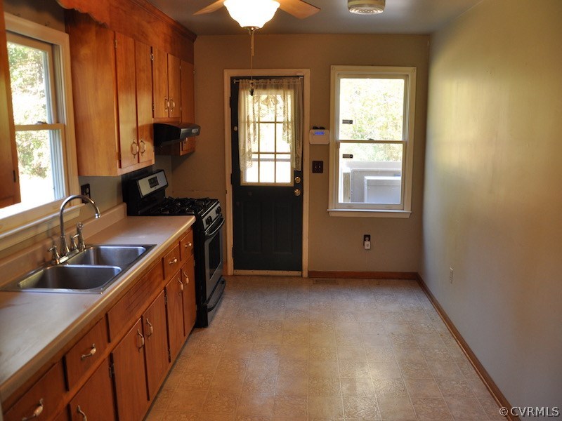 11011 Lawyers Road Prince George, VA 23875 - Photo 5 of 18 Gallery Image 5