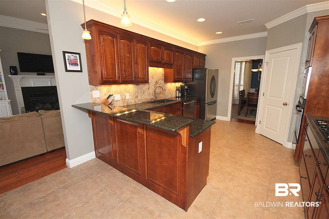24915 Bosbyshell Avenue Daphne, AL 36526 - Photo 21 of 48 Kitchen