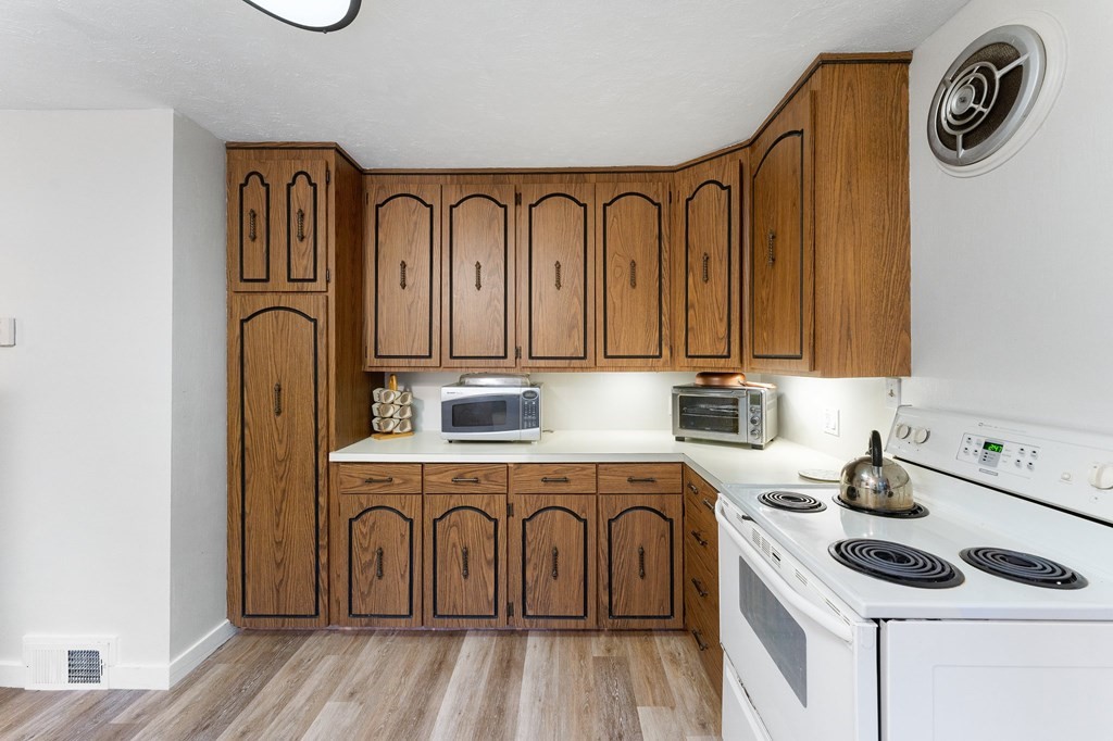 583 Fletcher Street Northbridge, MA 01588 - Photo 12 of 42