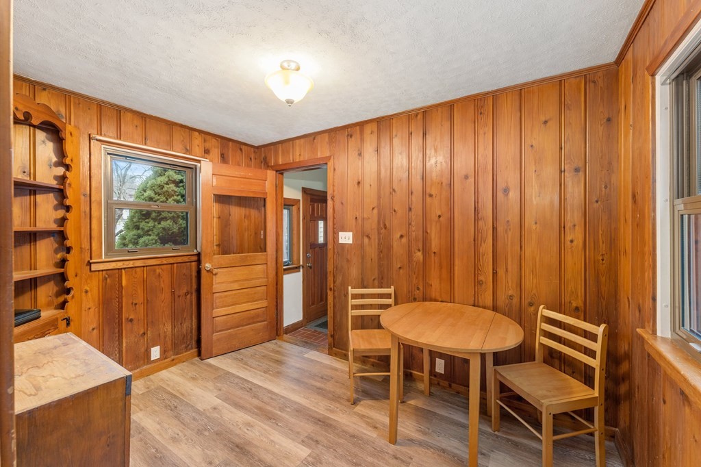 583 Fletcher Street Northbridge, MA 01588 - Photo 15 of 42