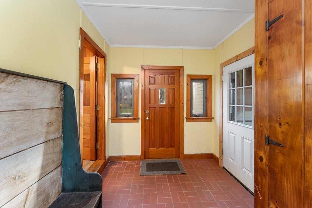 583 Fletcher Street Northbridge, MA 01588 - Photo 17 of 42