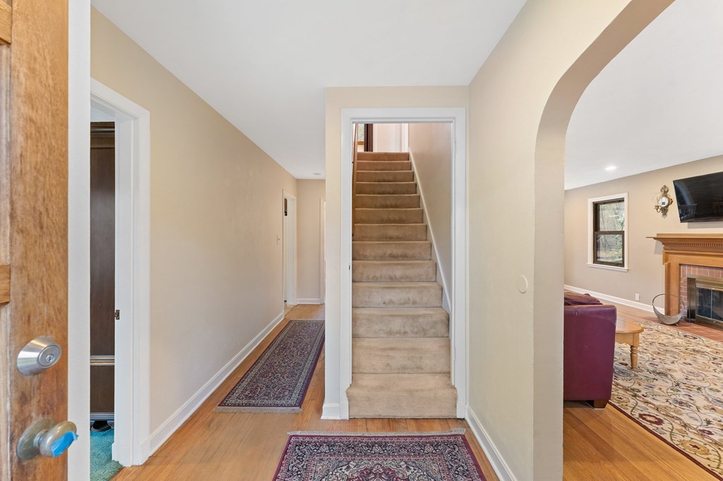 583 Fletcher Street Northbridge, MA 01588 - Photo 21 of 42