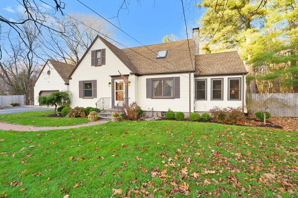 583 Fletcher Street Northbridge, MA 01588 - Photo 3 of 42
