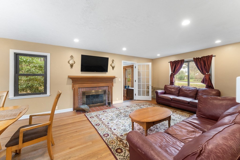 583 Fletcher Street Northbridge, MA 01588 - Photo 6 of 42