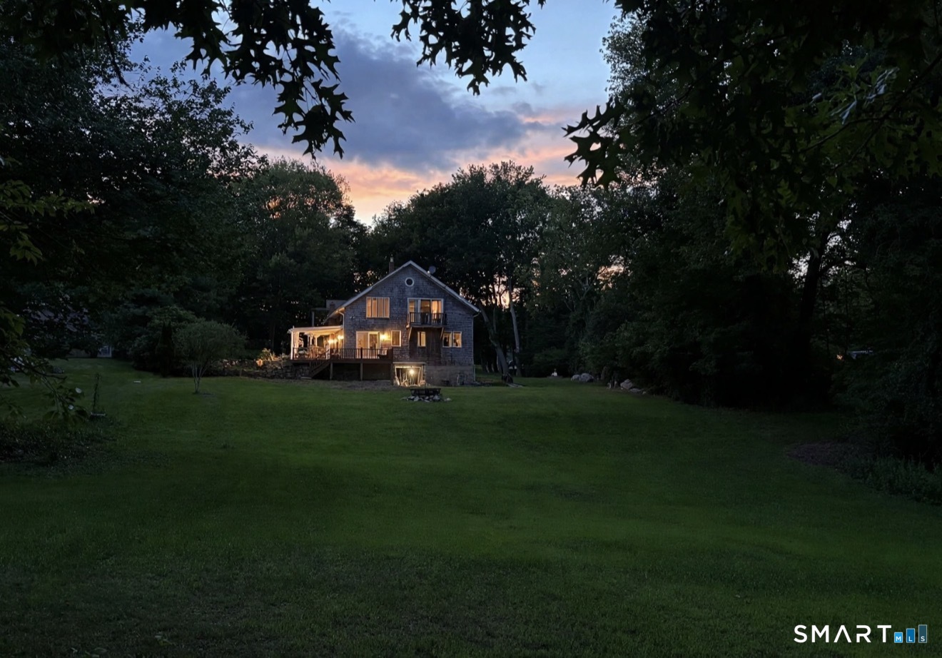 186 Great Neck Road Waterford, CT 06385 - Photo 7 of 36 Gallery Image 7