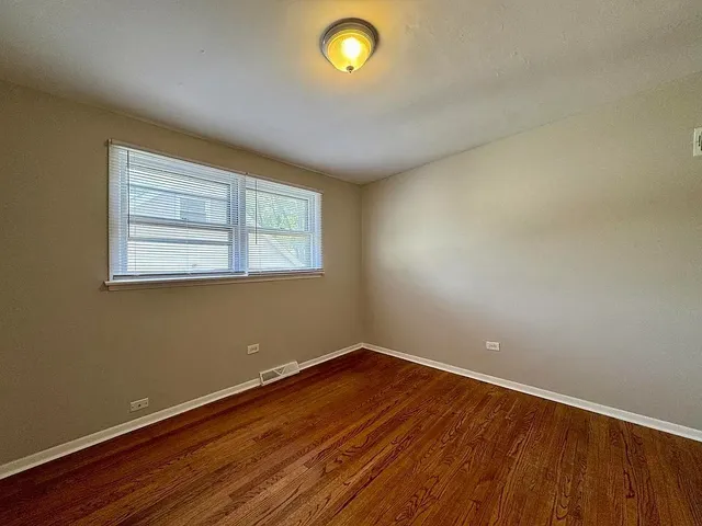 $219,000 | 14401 Kolin Avenue, Midlothian, IL 60445