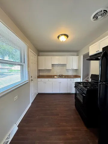 $219,000 | 14401 Kolin Avenue, Midlothian, IL 60445