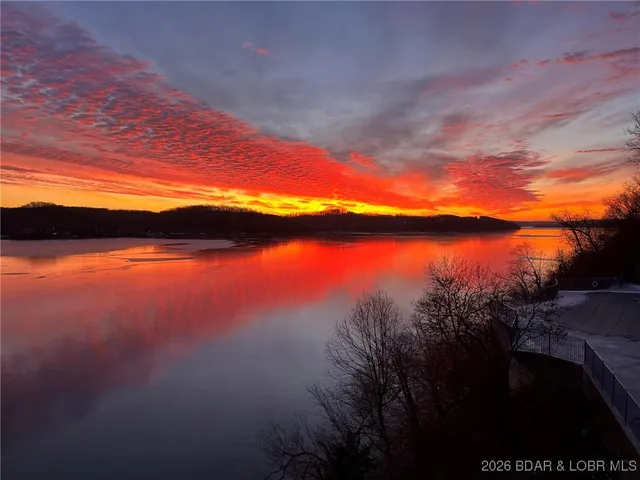 $279,900 | 288 Windsor Bay Drive, Unit 4B, Camdenton, MO 65020