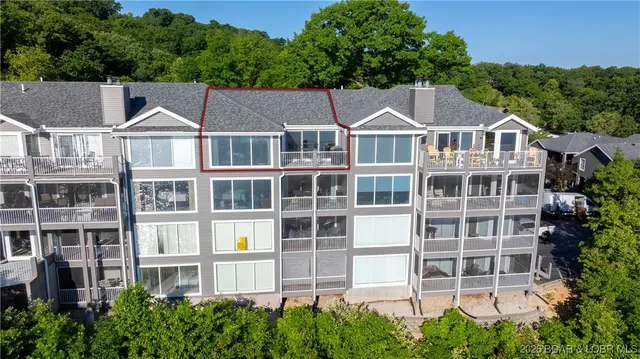 $279,900 | 288 Windsor Bay Drive, Unit 4B, Camdenton, MO 65020