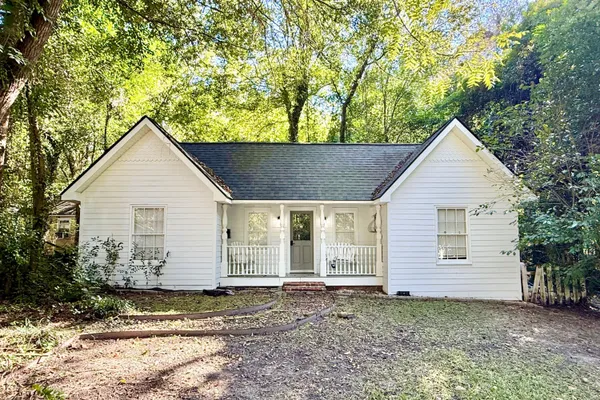 $1,500 | 524 West Carolina Avenue, Unit A, Summerville, SC 29483
