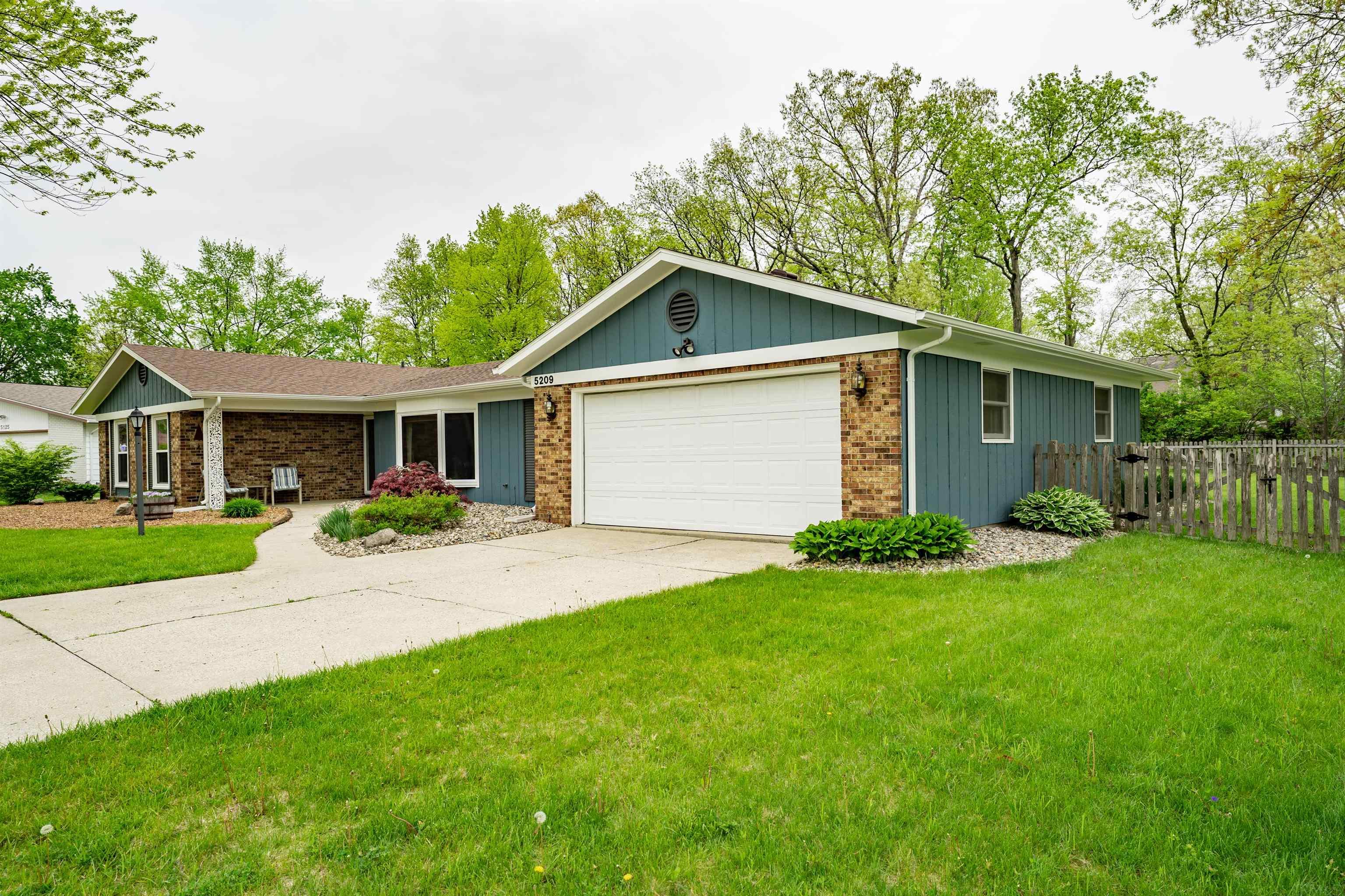 5209 Arrowhead Pass Fort Wayne, IN 46804 - Photo 2 of 24