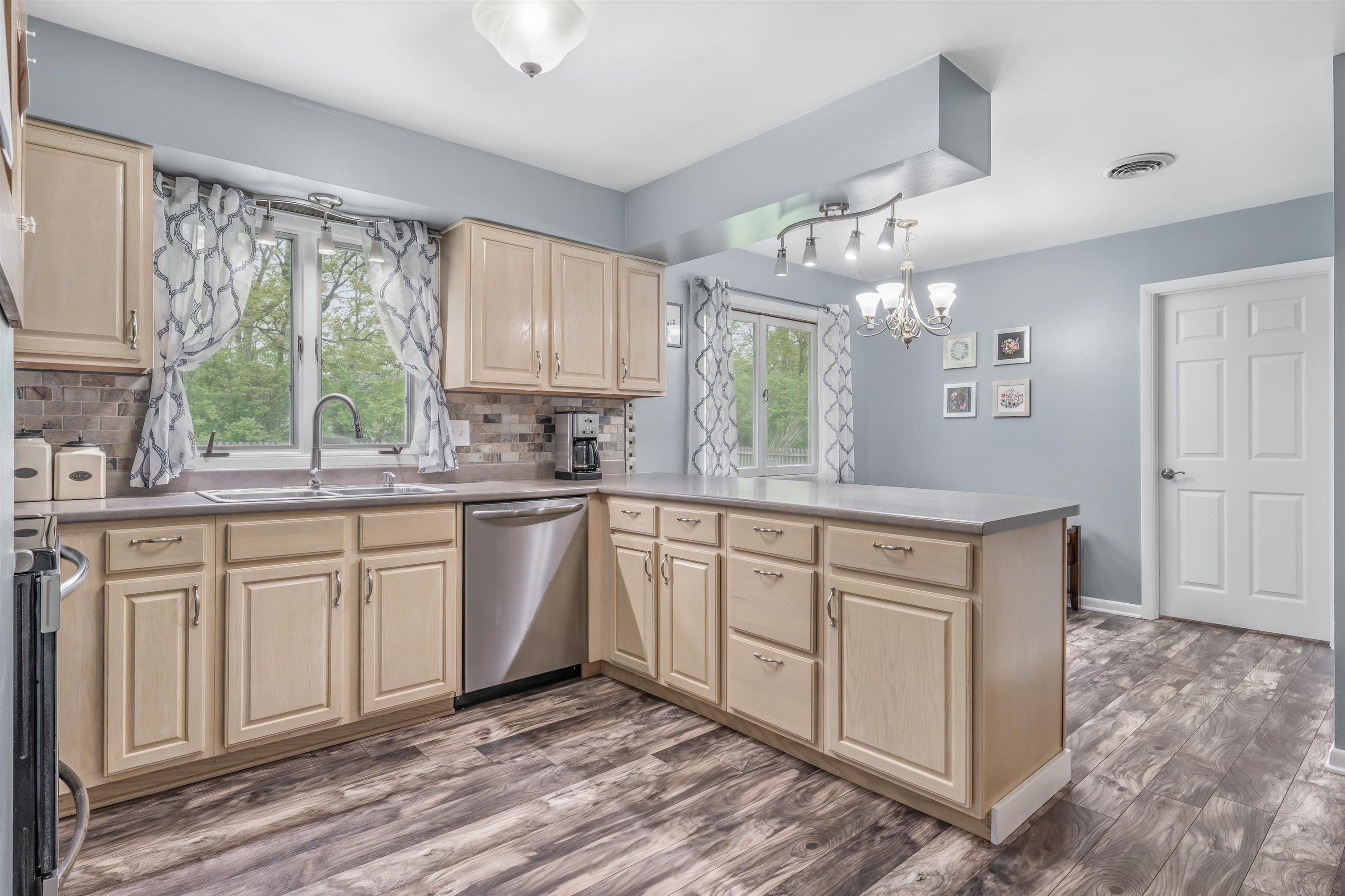 5209 Arrowhead Pass Fort Wayne, IN 46804 - Photo 8 of 24