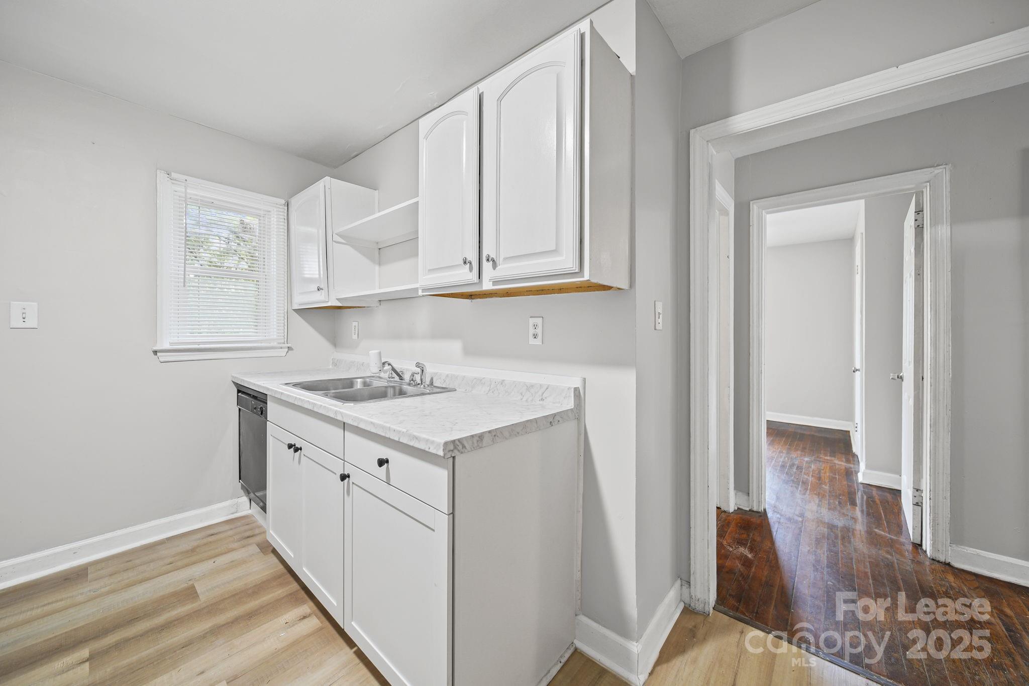 2621 Druid Hls Way, Unit 4 Charlotte, NC 28206 - Photo 16 of 35