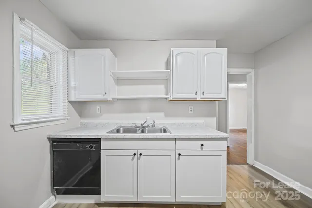 $1,100 | 2621 Druid Hls Way, Unit 4, Charlotte, NC 28206