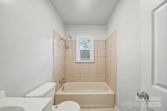 $1,100 | 2621 Druid Hls Way, Unit 4, Charlotte, NC 28206