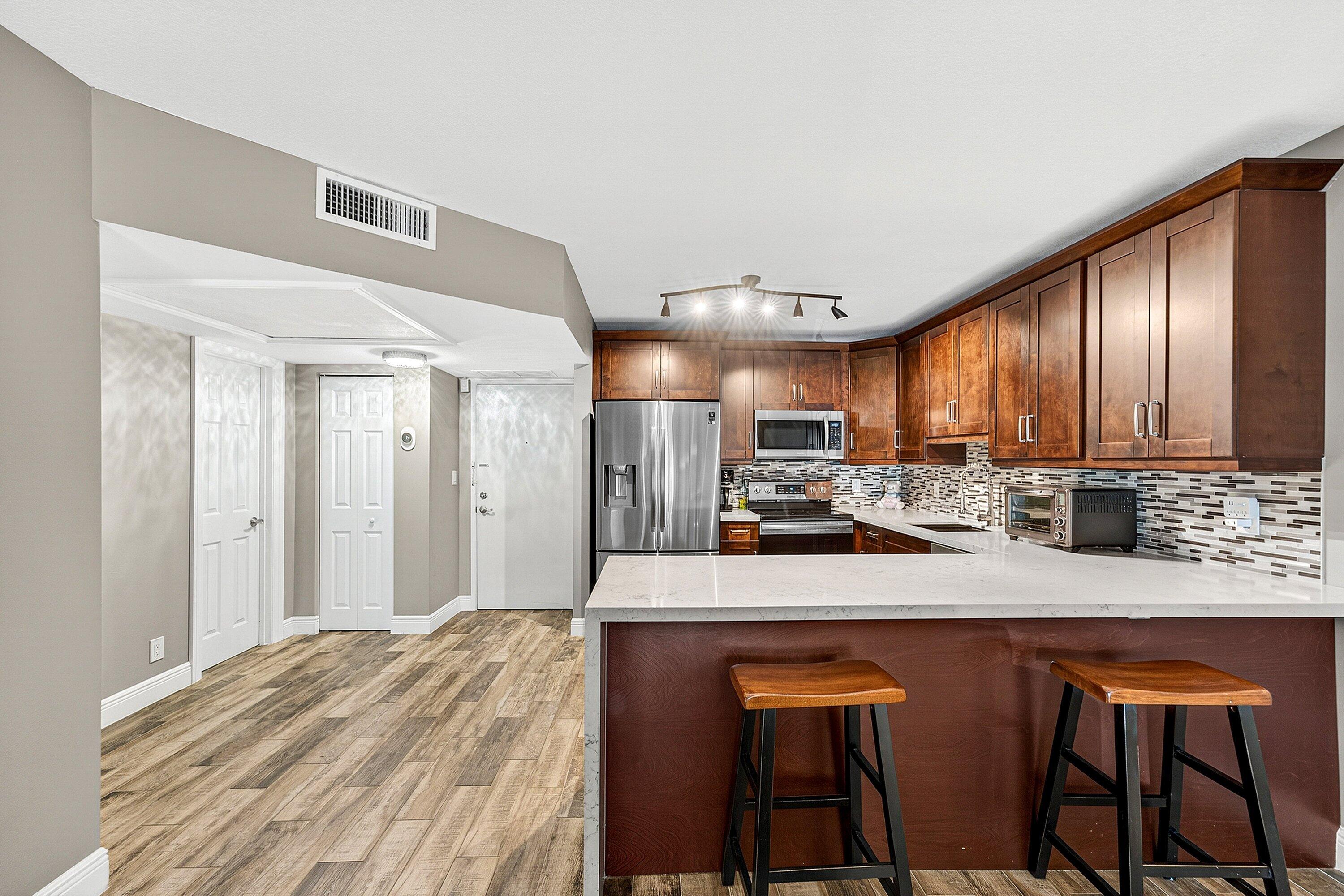 101 East McNab Road, Unit 304 Pompano Beach, FL 33060 - Photo 13 of 30 013-101EastMcNabRoad-304-PompanoBeach-FL