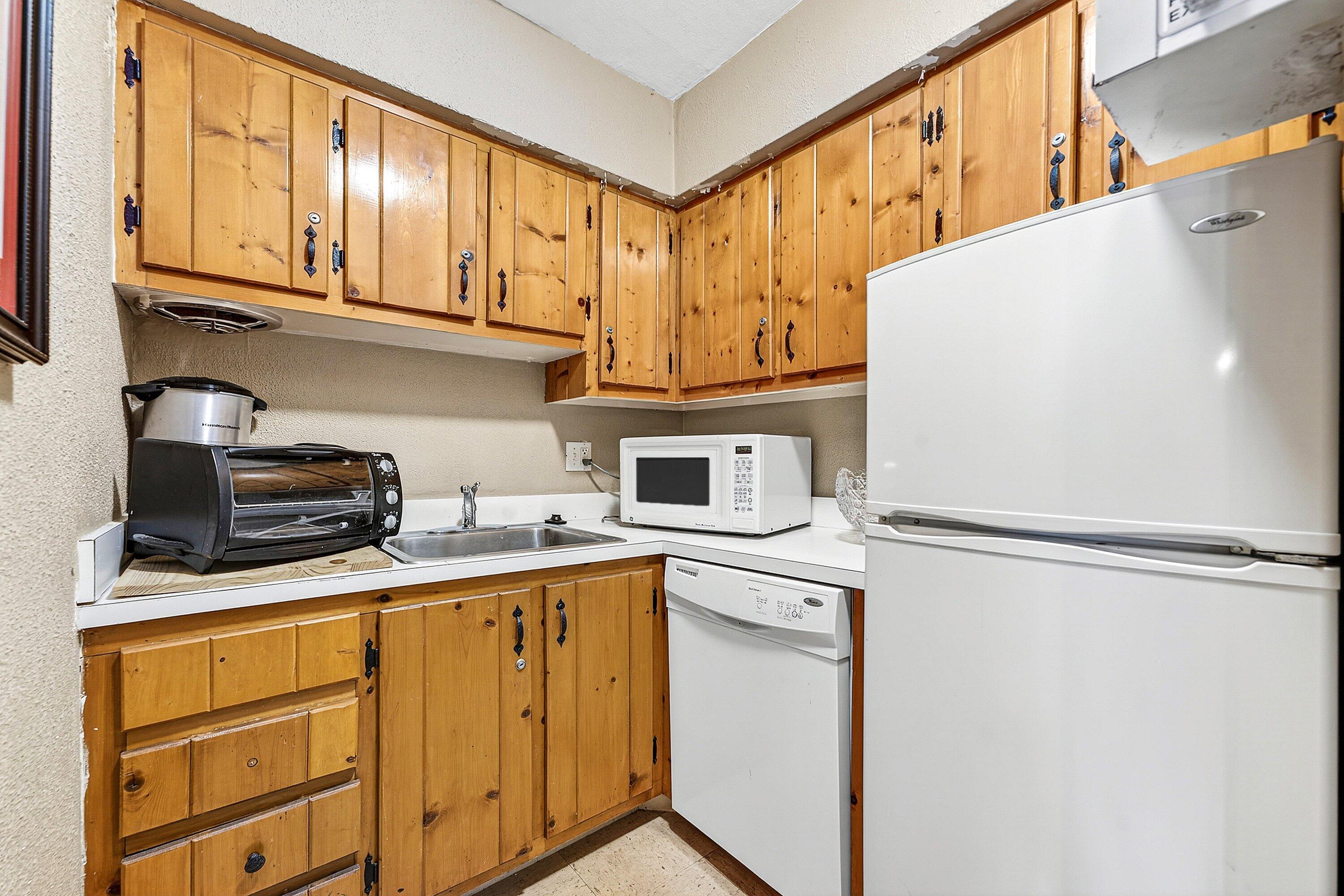 101 East McNab Road, Unit 304 Pompano Beach, FL 33060 - Photo 27 of 30 028-101EastMcNabRoad-304-PompanoBeach-FL