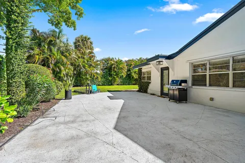 $799,000 | 801 Fairhaven Drive, North Palm Beach, FL 33408