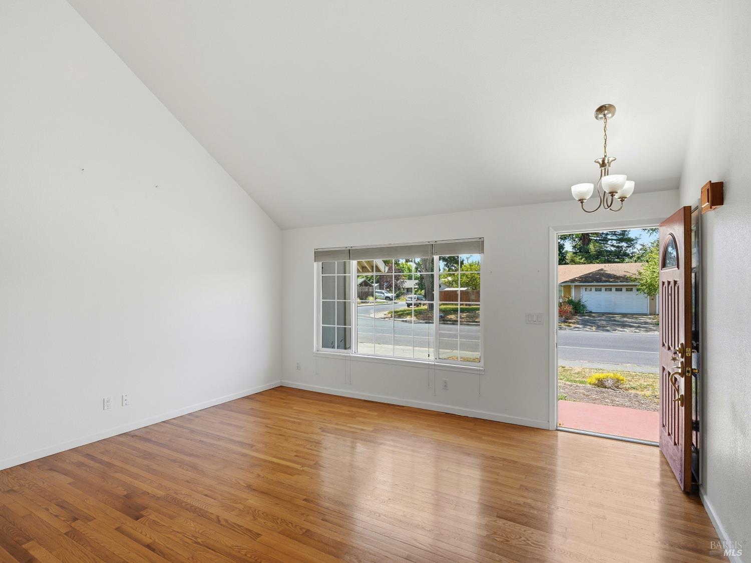 8460 Lancaster Drive Rohnert Park, CA 94928 - Photo 4 of 45