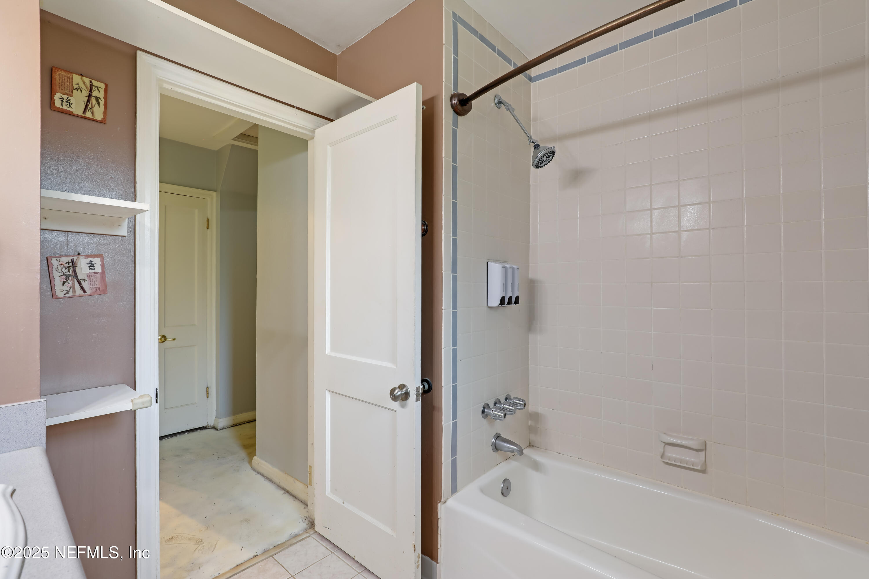 5633 Patsy Anne Drive Jacksonville, FL 32207 - Photo 15 of 42 14 Bathroom