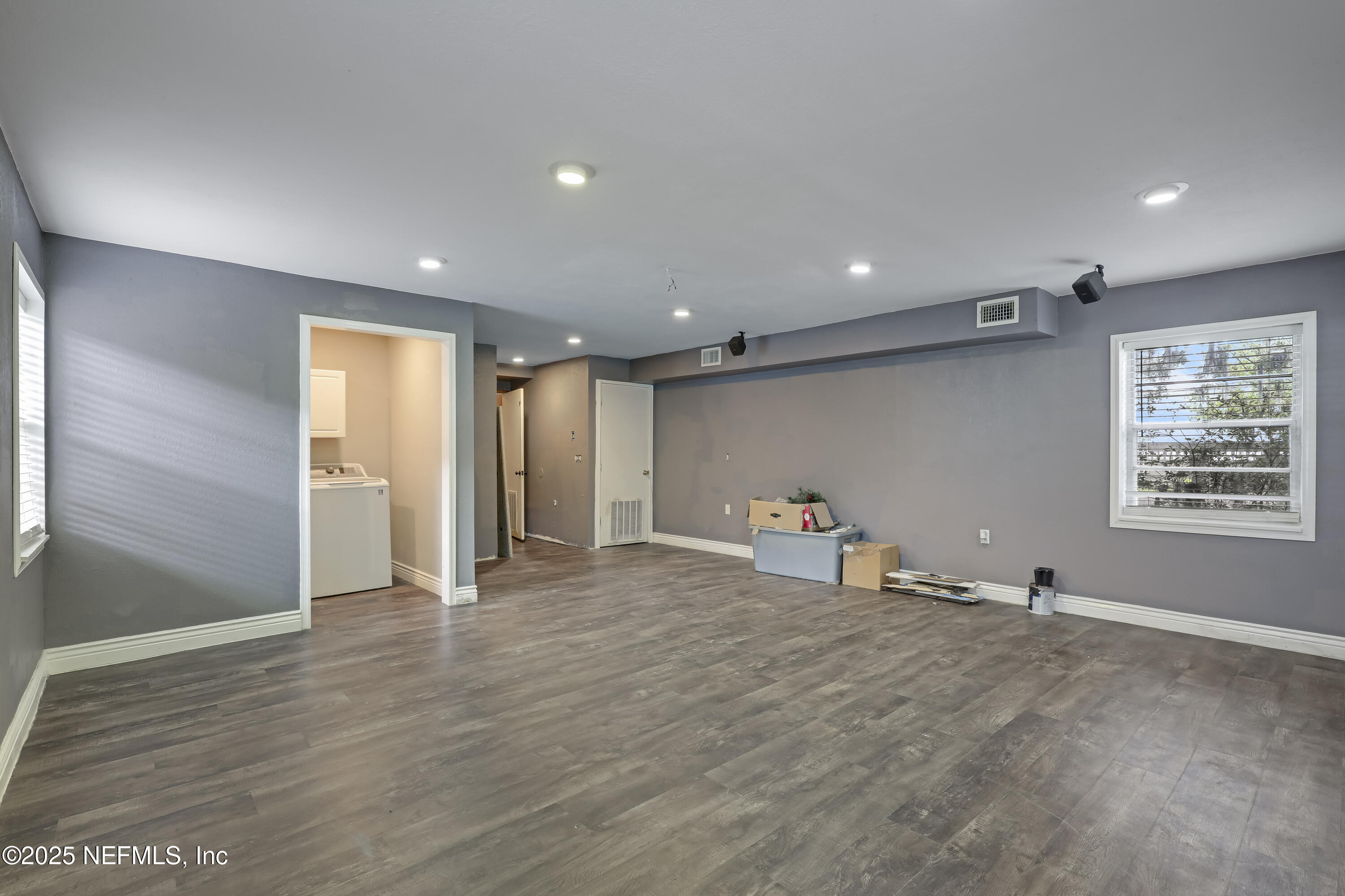 5633 Patsy Anne Drive Jacksonville, FL 32207 - Photo 6 of 42 05 Third Bonus Space