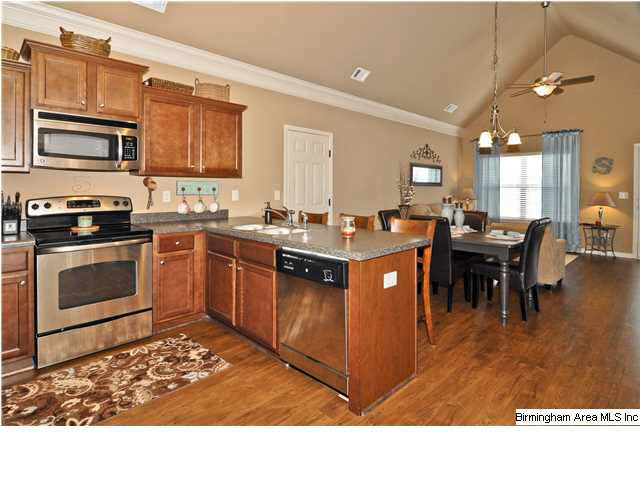 104 Waterstone Way Calera, AL 35040 - Photo 10 of 32