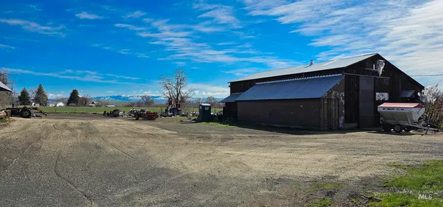 $340,000 | 2770 Salubria Road, Cambridge, ID 83610