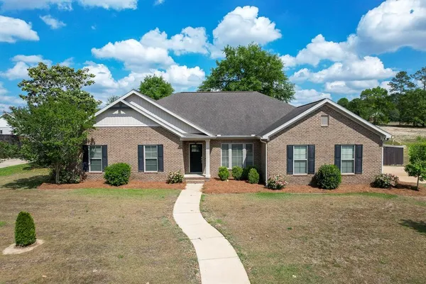 $389,900 | 202 Cotton Ridge Lane, Dothan, AL 36301