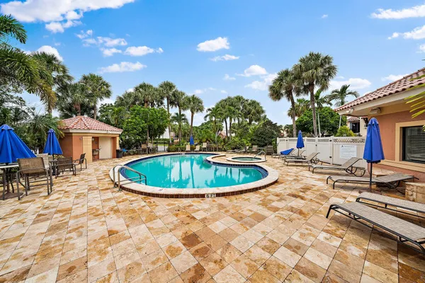 $5,000 | 15 Uno Lago Drive, Unit 15, Juno Beach, FL 33408
