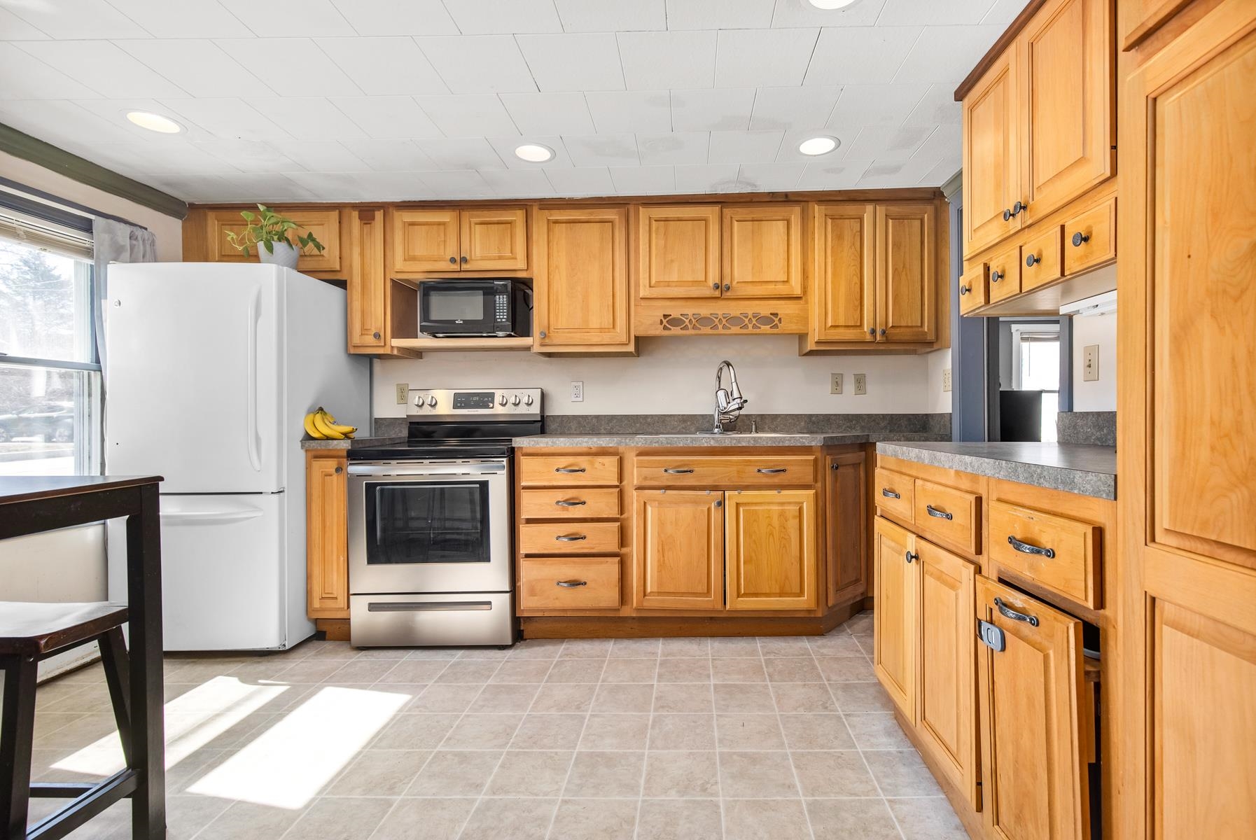 22 Cocheco Avenue Rochester, NH 03868 - Photo 15 of 34 Gallery Image 15