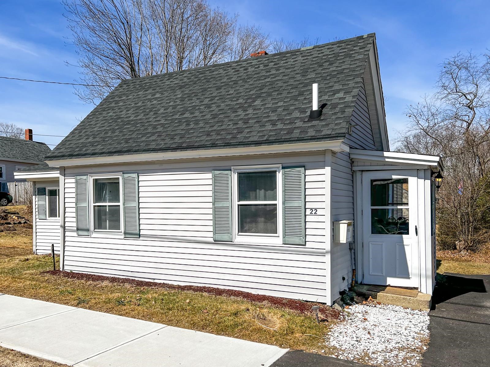 22 Cocheco Avenue Rochester, NH 03868 - Photo 2 of 34 Gallery Image 2