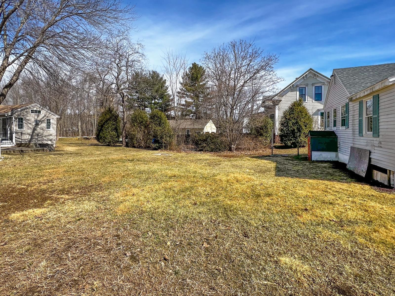 22 Cocheco Avenue Rochester, NH 03868 - Photo 5 of 34 Gallery Image 5