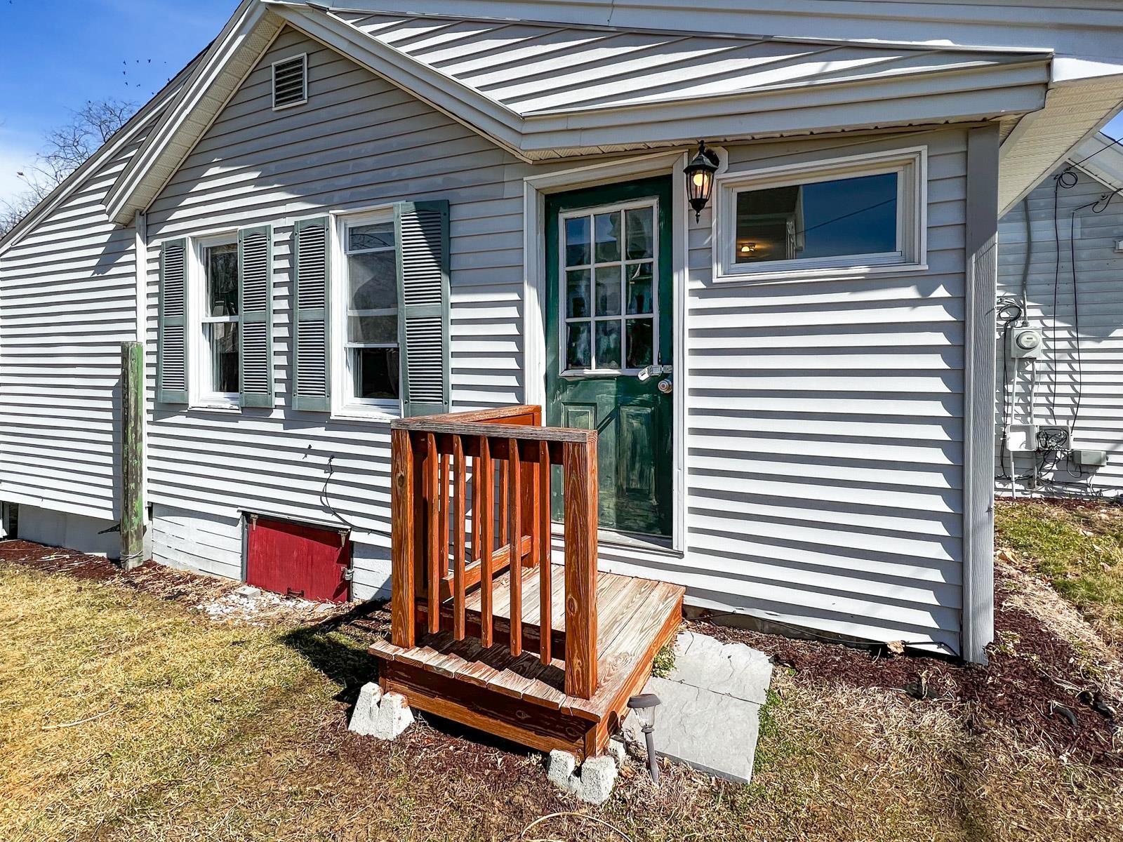 22 Cocheco Avenue Rochester, NH 03868 - Photo 6 of 34 Gallery Image 6