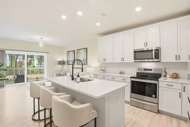 $434,900 | 2 Winslow Lane, Unit 2302, Grafton, MA 01536