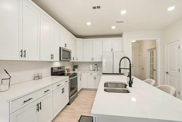 $434,900 | 2 Winslow Lane, Unit 2302, Grafton, MA 01536