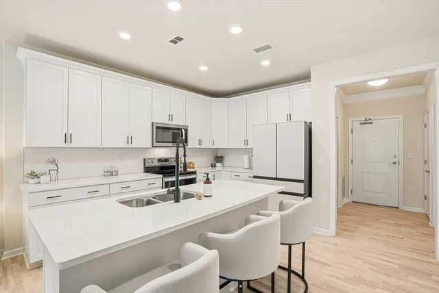 $434,900 | 2 Winslow Lane, Unit 2302, Grafton, MA 01536